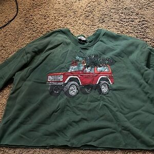 Green cropped hoodie